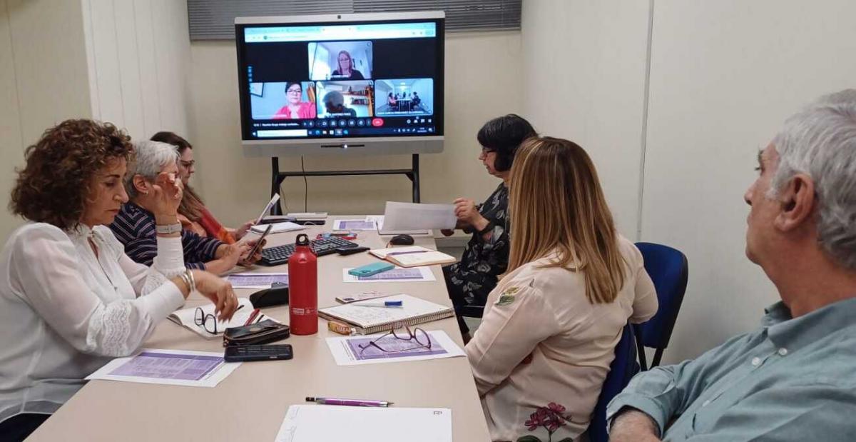 Grupo confederal de Cuidados en una reunión celebrada el pasado el 24 de octubre de 2025.
