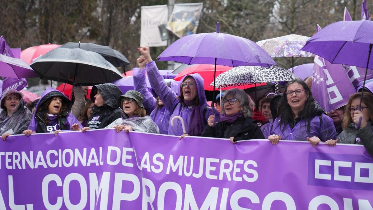 Pancarta durante la manifestacin del 8M 2025.