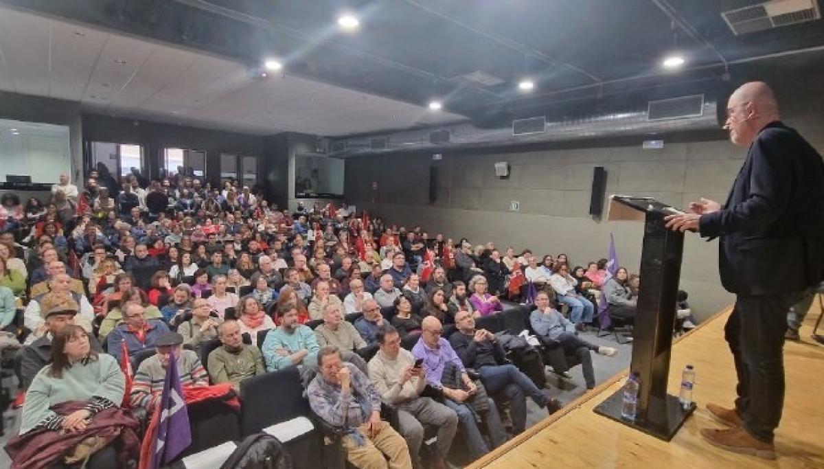 Unai Sordo, ante los delegados y las delegadas, en las asamblea celebrada en Palma.