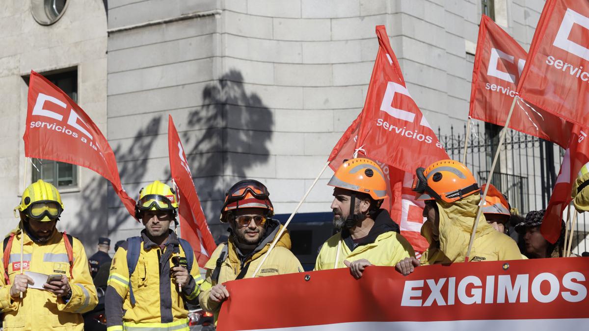 CCOO urge al Ministerio de Inclusin, Seguridad Social y Migraciones a aprobar con urgencia los coeficientes reductores de la edad de jubilacin de bomberos y bomberas forestales.