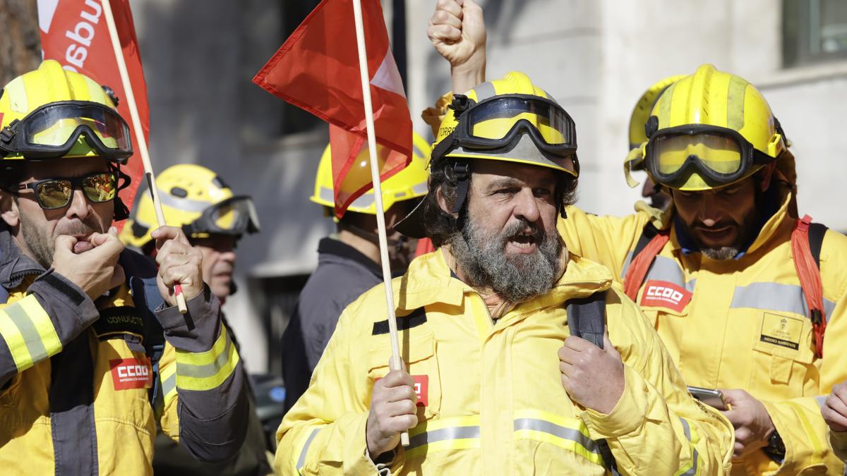 CCOO exige a la Seguridad Social la ejecucin de coeficientes reductores de edad de jubilacin para los y las bomberas forestales.