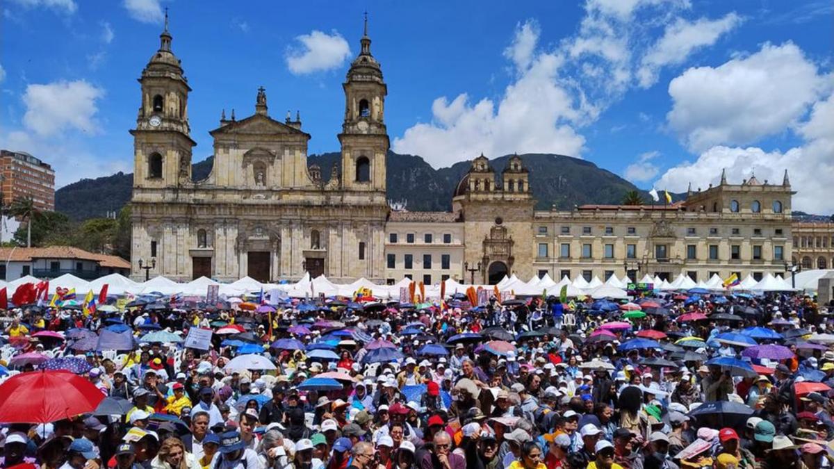 CCOO celebra el xito de las movilizaciones por la democracia en Colombia.