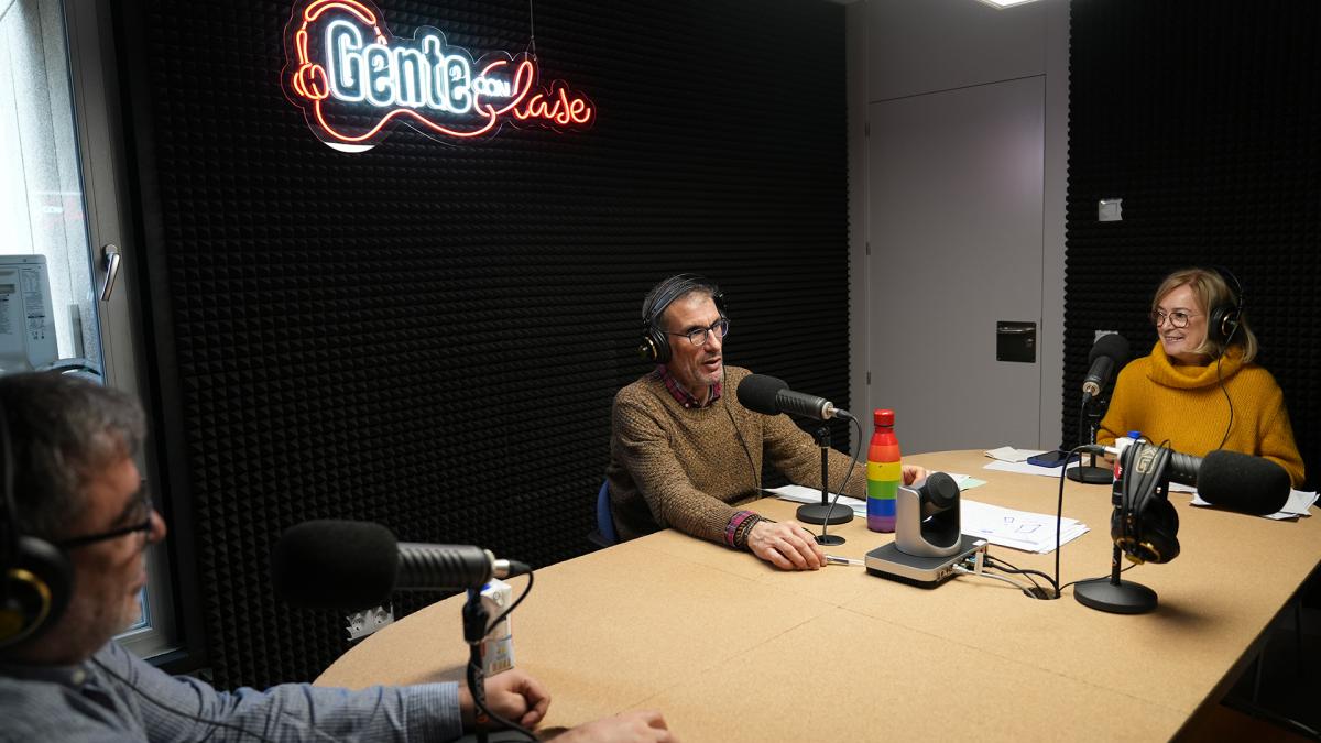 En "Gente con clase" nos ocupamos de una sentencia muy relevante, un fallo del Supremo quereconoce un nuevo derecho para las personas trabajadoras: Una audiencia previa cuando van a ser despedidas disciplinariamente.